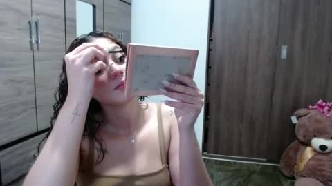 lunaa_sub online show from November 19, 7:45 pm