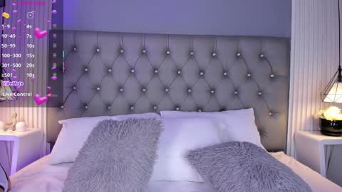 Luna  online show from April 9, 5:07 pm