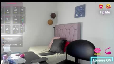 lunabrillante1972 online show from March 23, 4:39 am