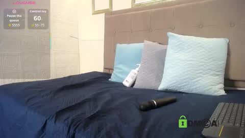 lunamorena__ online show from November 18, 7:39 pm