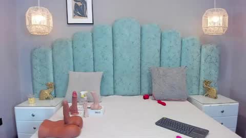 lunasoft_ online show from May 8, 2:56 pm