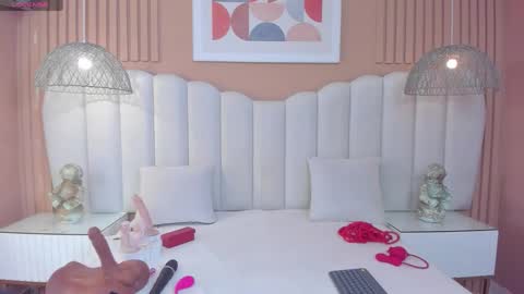 lunasoft_ online show from February 10, 11:02 am