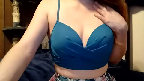 lunathepoet online show from July 5, 12:36 am