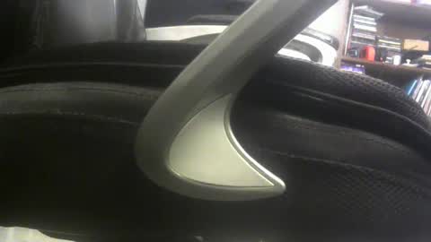 Snapshot of lunatica12 chatting on March 10, 2:50 am lunatica12 online show from March 10, 2:50 am