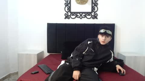 lunaydream online show from May 21, 11:17 am