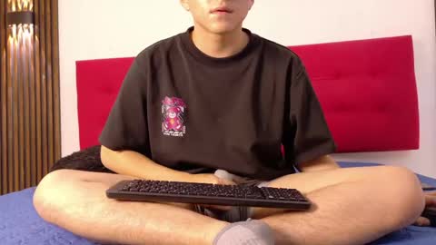lunaydream online show from April 30, 5:40 pm