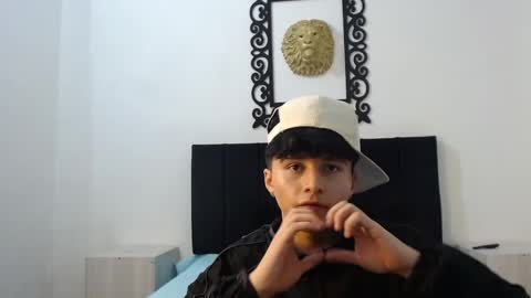 lunaydream online show from May 14, 4:16 pm