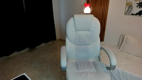 luniksa online show from June 1, 11:33 am