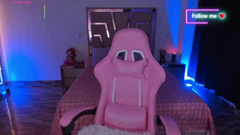 LUNA ROSE online show from April 16, 3:06 am