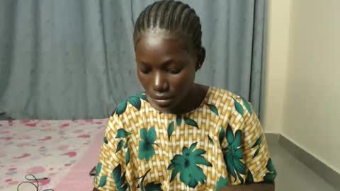 Snapshot of luo_queen chatting on September 15, 1:45 pm luo_queen online show from September 15, 1:45 pm