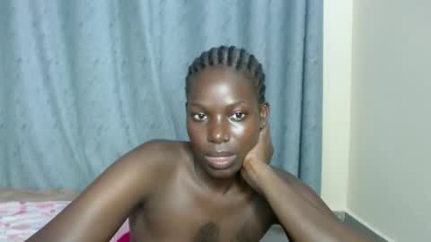 Snapshot of luo_queen chatting on September 28, 9:35 pm luo_queen online show from September 28, 9:35 pm