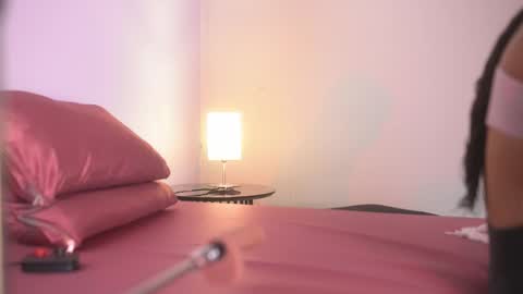 lupe online show from March 21, 7:40 pm