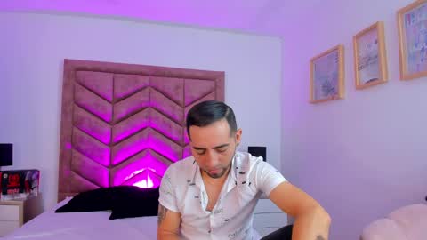 Lushian And Luna online show from September 18, 3:38 pm