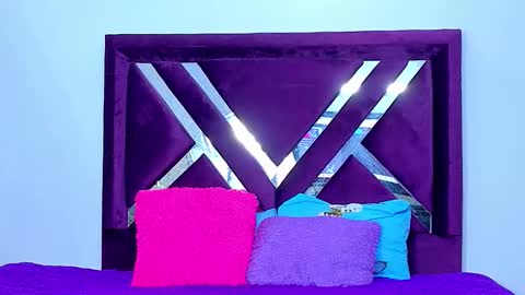 lushy_sweeet online show from December 17, 5:25 am