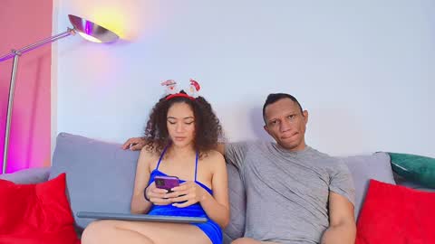 MIKE Y RUBY online show from December 29, 5:31 am