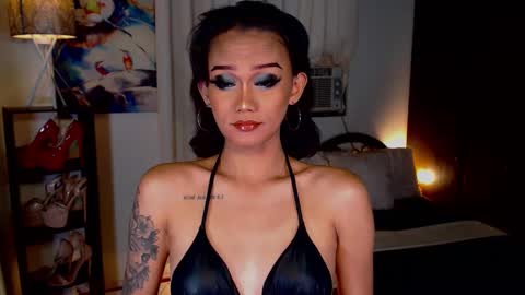 AdriannaFowks online show from March 11, 4:51 am