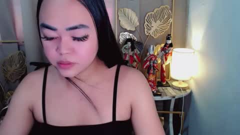 Trina online show from May 11, 3:02 am