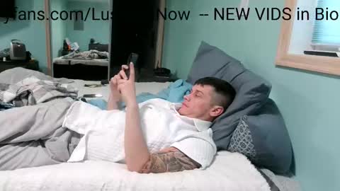  GUY ---  GIRL online show from October 20, 8:25 pm