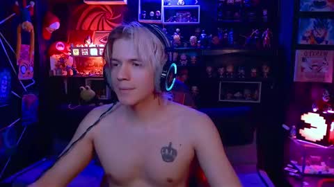 Snapshot of lustymatt chatting on October 21, 6:07 am lustymatt online show from October 21, 6:07 am