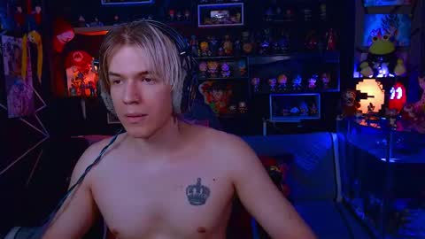 lustymatt online show from December 15, 3:13 am