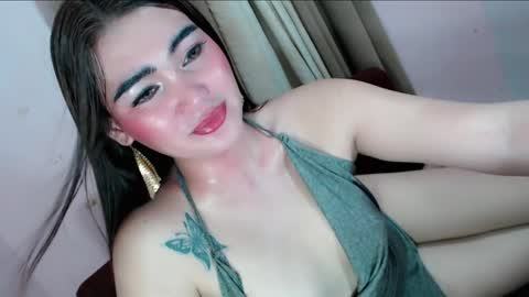 lustyseraphina online show from May 23, 5:25 am