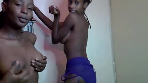 lutino_lovebirds online show from March 2, 7:15 am