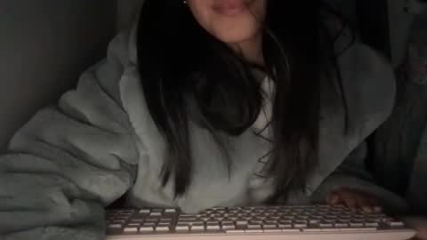 Luviee online show from January 16, 6:00 am