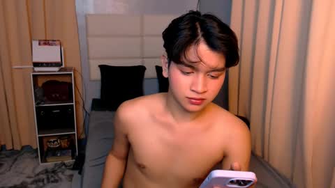 queen lux online show from March 3, 12:50 pm