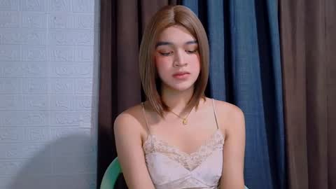 queen lux online show from February 24, 3:48 pm