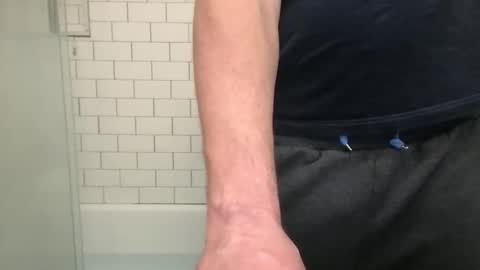 lvguynextdoor440656 online show from November 16, 2:13 am