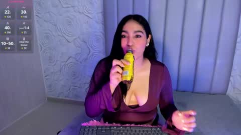 LYA DUBOIS  online show from April 15, 8:42 pm