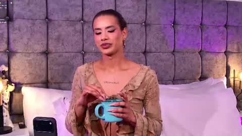 LYA online show from July 17, 9:39 pm