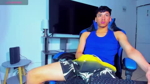 Lyam online show from April 16, 6:46 am