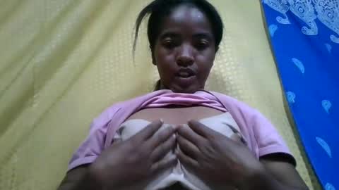 lydie856696 online show from July 3, 3:33 am