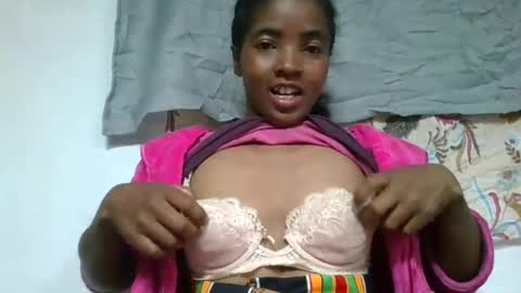 lydie856696 online show from July 11, 4:10 pm