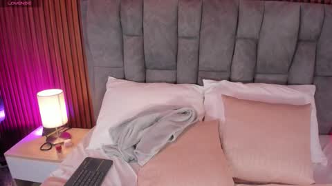 Snapshot of lyhana_lee chatting on October 22, 12:51 pm Lyhana Lee online show from October 22, 12:51 pm