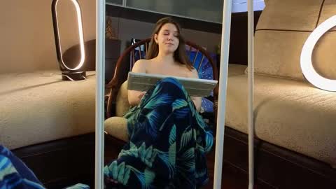 hi im Lyle online show from March 11, 9:24 am