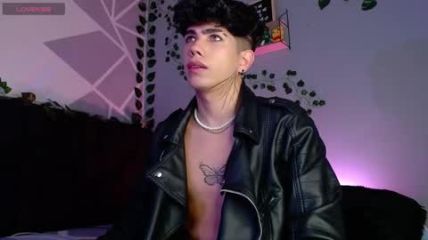 Lyle Bennett Freelance Model online show from December 9, 9:49 am