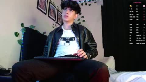 Lyle Bennett Freelance Model online show from March 4, 10:57 am