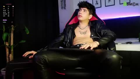 Lyle Bennett Freelance Model online show from May 23, 8:38 pm