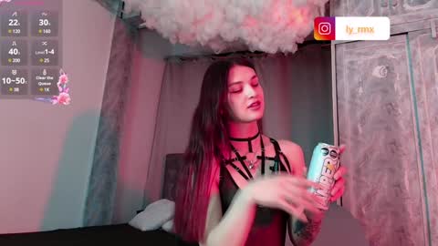 Littl online show from January 8, 1:32 am