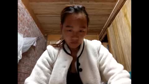 lyn_eva online show from March 7, 10:10 pm