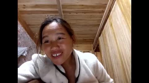 lyn_eva online show from March 8, 6:06 am