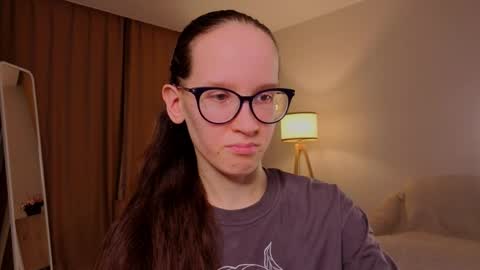 Sara online show from March 30, 4:29 pm