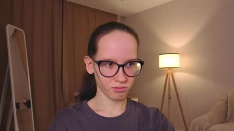 Sara online show from February 14, 4:43 pm