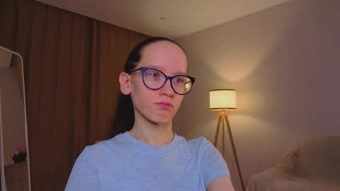 Sara online show from March 26, 4:23 pm