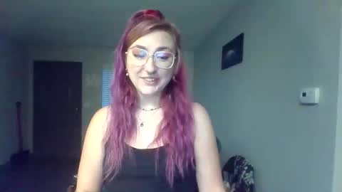 Lynn  online show from April 18, 12:12 am