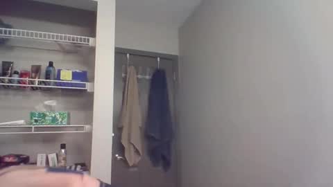 Lynn  online show from February 1, 8:39 pm