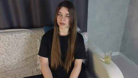 lynnwalker online show from March 26, 5:29 pm