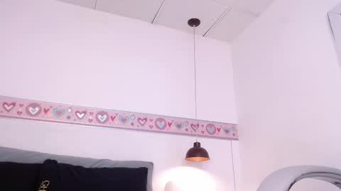 LYRA online show from December 9, 2:02 am